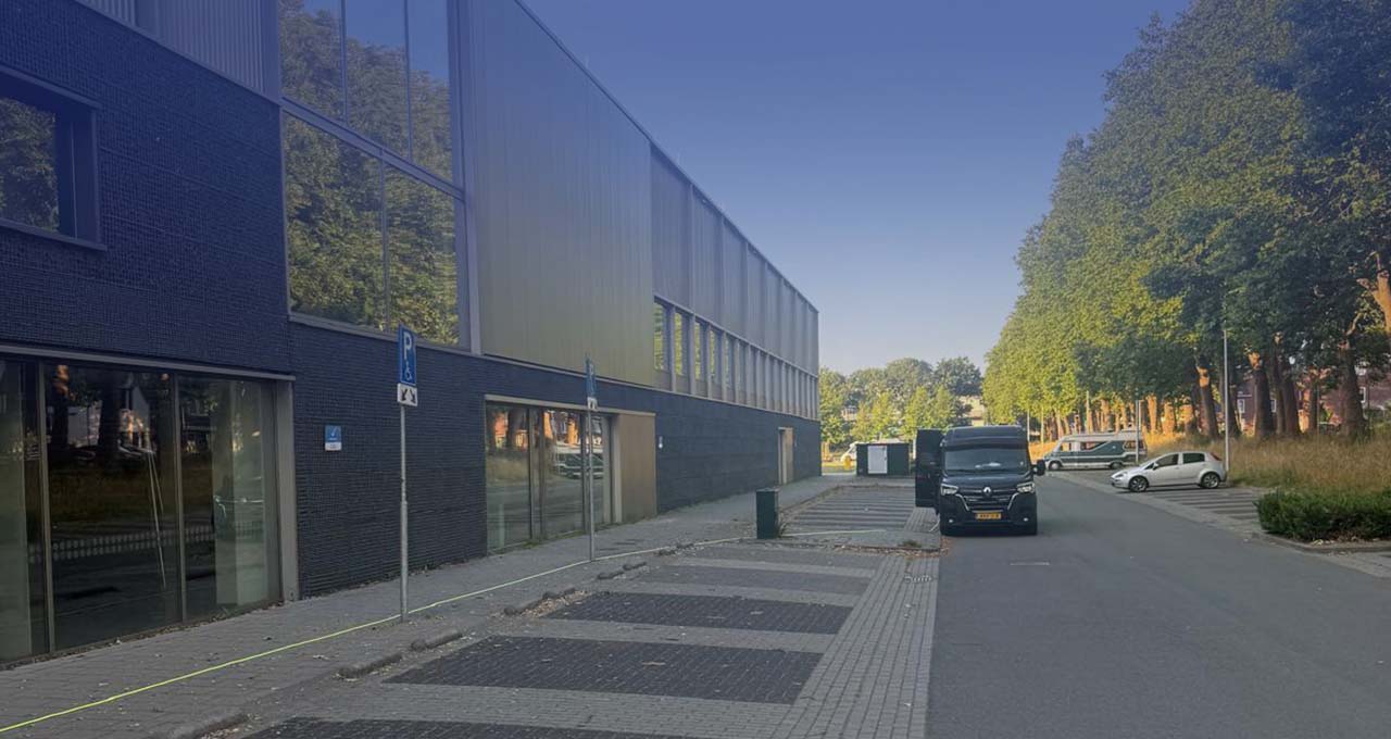 DB Gevelonderhoud - specialist in onderhoud en schoonmaken van gevels en daken - foto 4 overgang